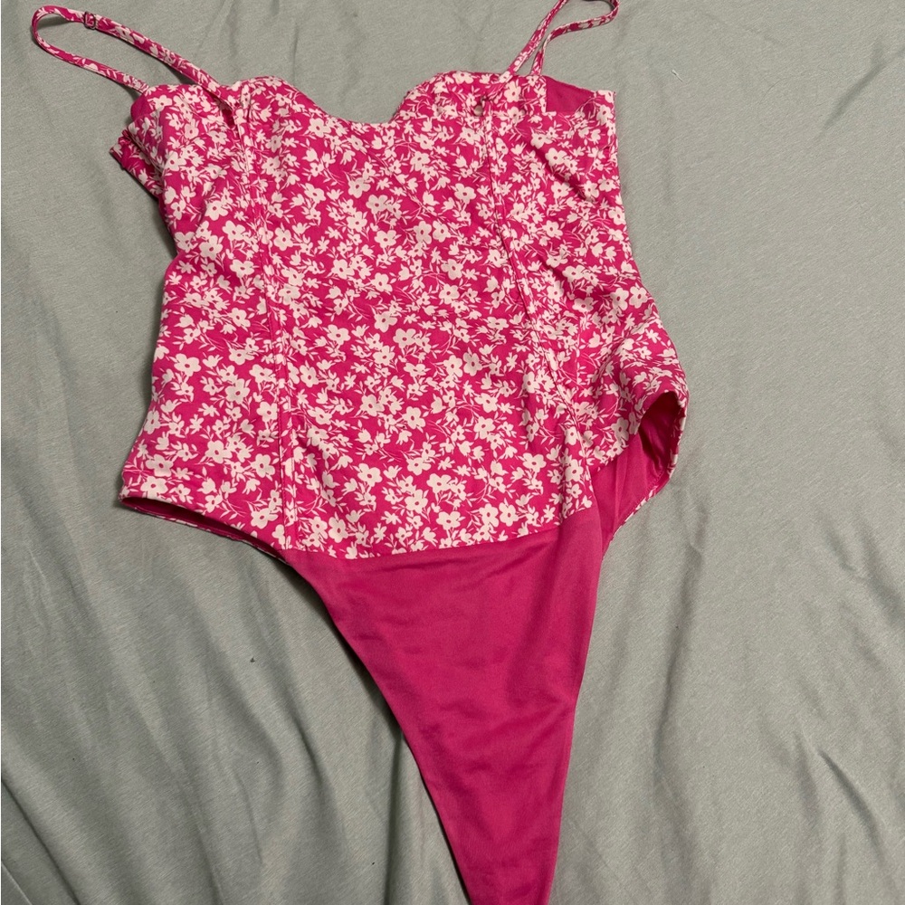Zara Pink Floral Top - Picture 2 of 3